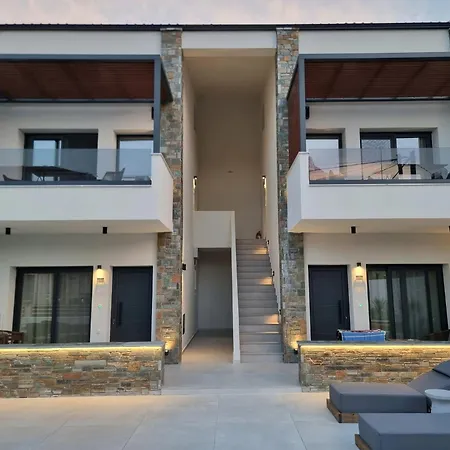 Oli Terra Скала-Потамиас